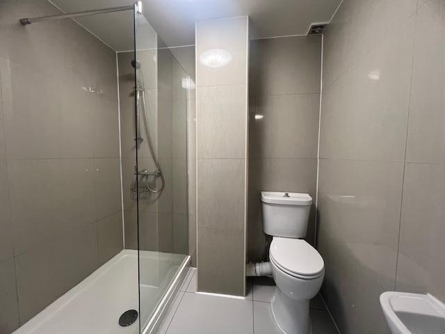 Room B&#39;s Ensuite