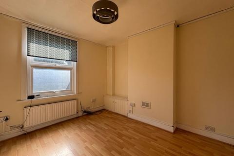 5 Amersham Road, Croydon, CR0 2QJ