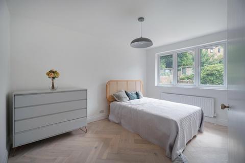 56 Patterson Road, London, SE19 2LF