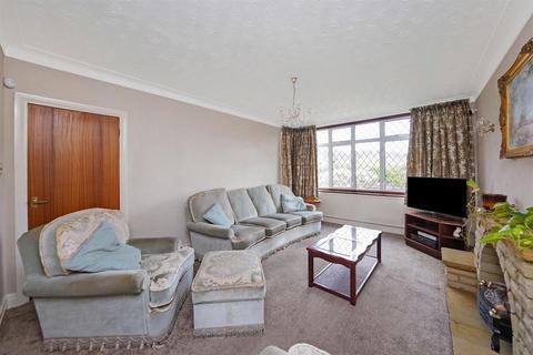 4 bedroom chalet for sale, Wellington Avenue, Chingford