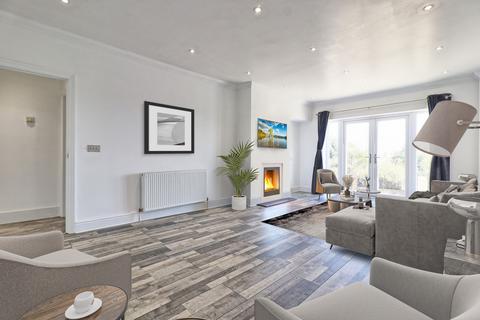 65 High Road, Rayleigh, SS6 7SE