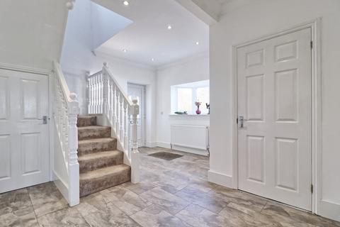 65 High Road, Rayleigh, SS6 7SE