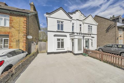 27 Chiltern View Road, Uxbridge, UB8 2PE