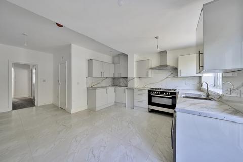 27 Chiltern View Road, Uxbridge, UB8 2PE