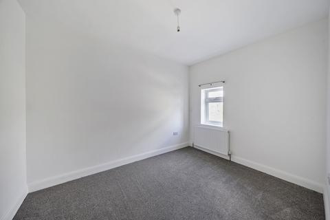 27 Chiltern View Road, Uxbridge, UB8 2PE