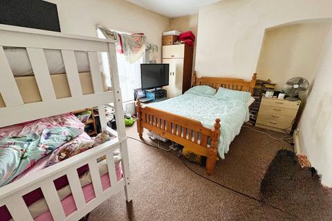 2 bedroom terraced house for sale, Mables Villas, Hull, HU9 2JR