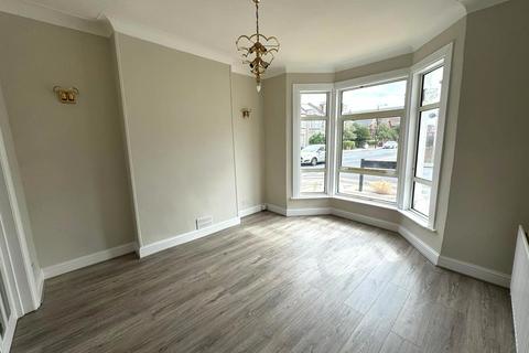 167 Glenfarg Road, London, SE6 1XW