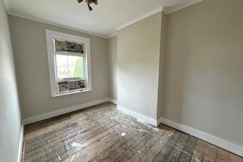 167 Glenfarg Road, London, SE6 1XW