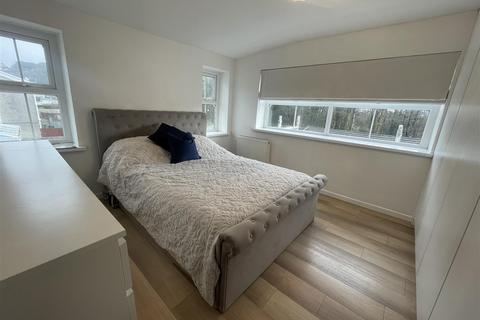 4 bedroom detached house for sale, Bassett Terrace, Llanelli