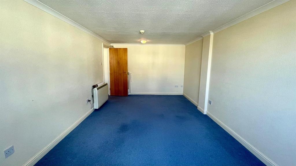 Marlborough place 16 lounge pic 2.jpg