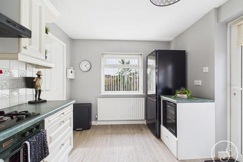 11 Bamburgh Close, Leeds, LS15 8UQ