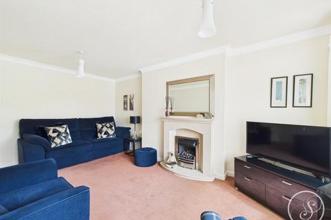 11 Bamburgh Close, Leeds, LS15 8UQ