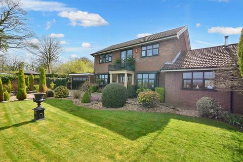 4 bedroom detached house for sale, Meadow Lane, Fulford