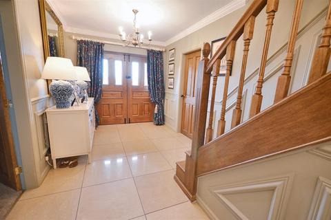 4 bedroom detached house for sale, Meadow Lane, Fulford