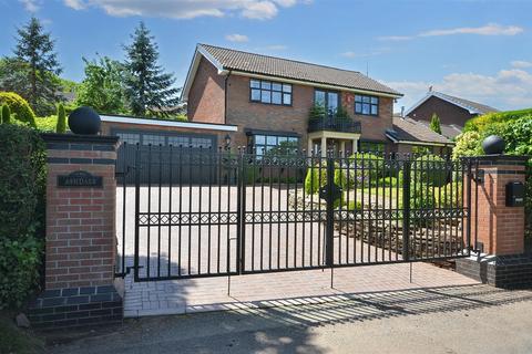 4 bedroom detached house for sale, Meadow Lane, Fulford