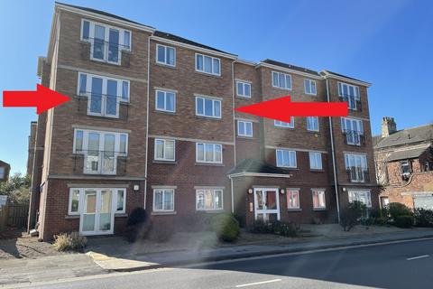2 bedroom flat to rent, Coatham Road, Redcar TS10