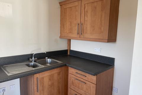 2 bedroom flat to rent, Coatham Road, Redcar TS10