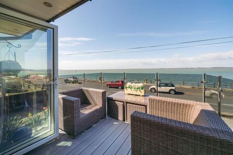 undefined, Gurnard, Isle of Wight
