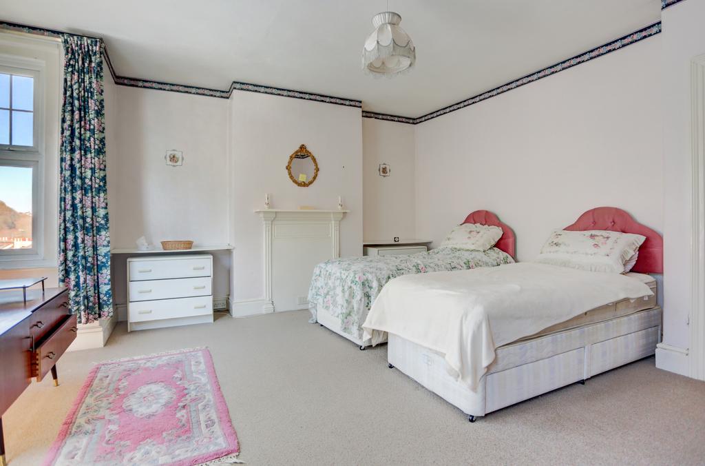 Bedroom2