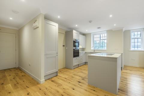 2 bedroom apartment to rent, Lammas Lane, Esher, Surrey, KT10