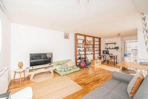 2 bedroom flat for sale, Asher Way, London E1W