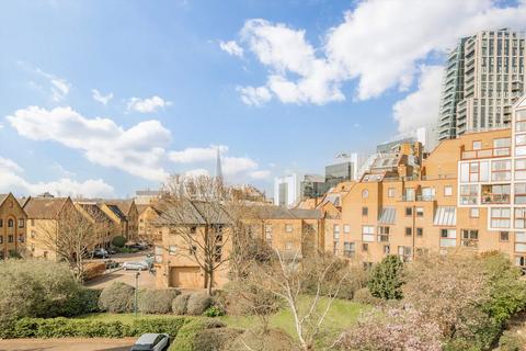 2 bedroom flat for sale, Asher Way, London E1W