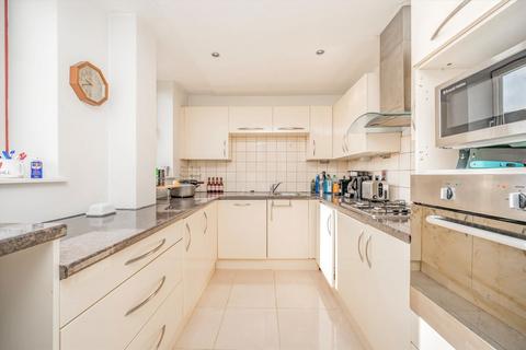 2 bedroom flat for sale, Asher Way, London E1W