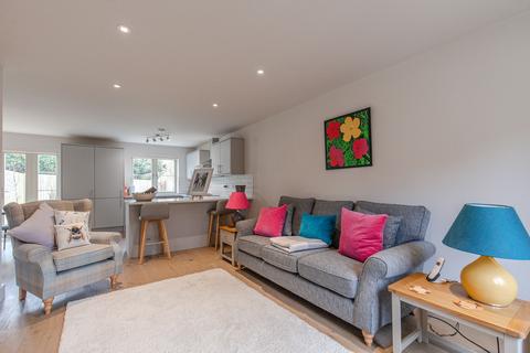 undefined, Chain Free in Weybourne