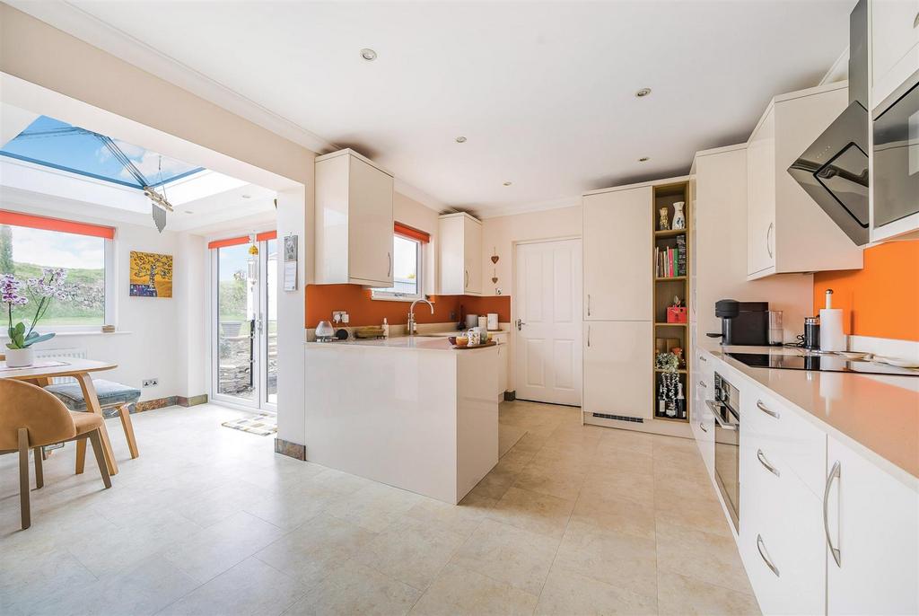 Kitchen/Dining