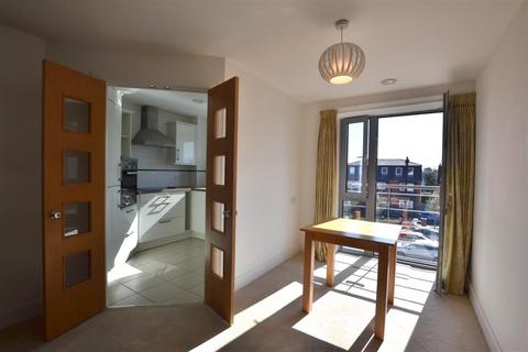 2 bedroom apartment for sale, Kings Place, Fleet GU51
