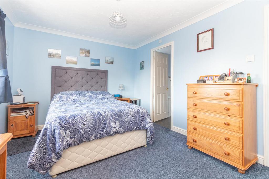 Bedroom 1-1.jpg