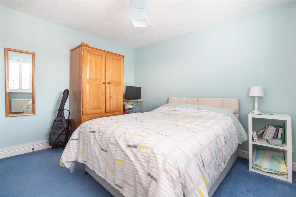 Bedroom 2-2.jpg