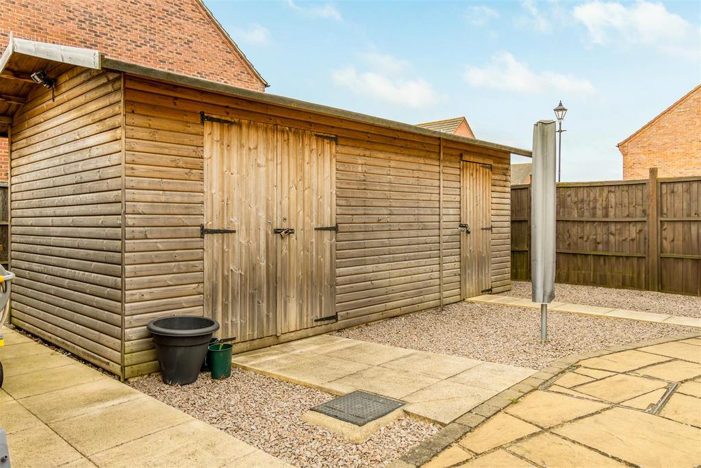 28 Ashton Hall Drive (Wyberton)-12.jpg