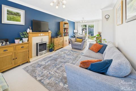 4 bedroom link detached house for sale, North End Road, Steeple Claydon