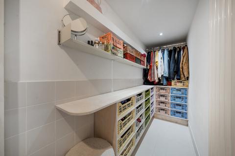 125a Albyn Road, London, SE8 4EB