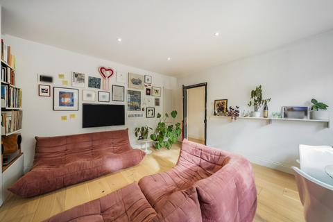 125a Albyn Road, London, SE8 4EB
