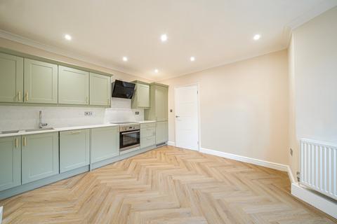 Flat 1, 18 Mosslea Road, London, SE20 7BW