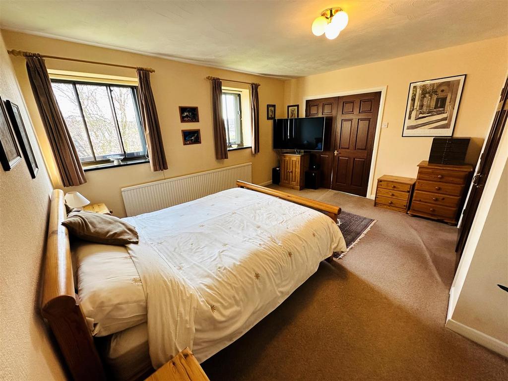 Master Bedroom.jpg