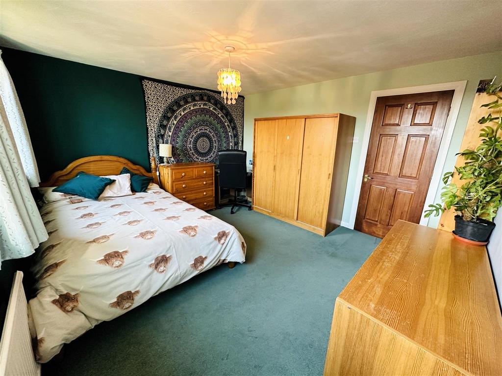 Bedroom4.1.jpg