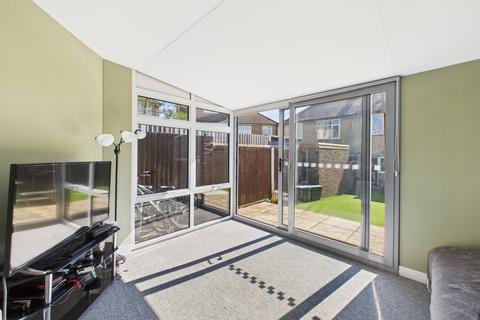 28 Lynton Avenue, Northampton, NN2 8LX