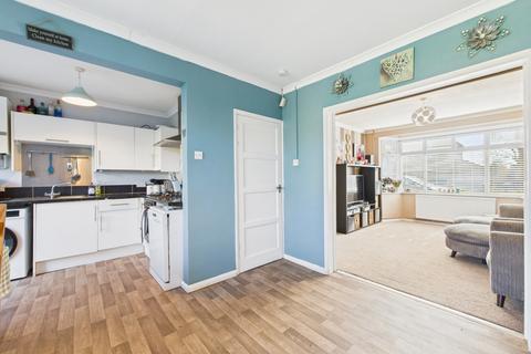 28 Lynton Avenue, Northampton, NN2 8LX