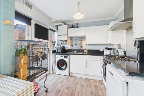 28 Lynton Avenue, Northampton, NN2 8LX