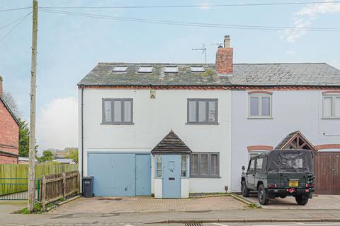 4 bedroom semi-detached house for sale, Lodge Road, Knowle, B93