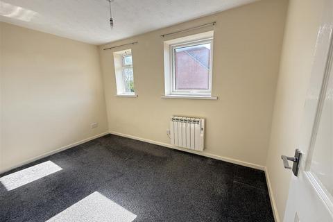 50 Barley Close, Burton-on-trent, DE14 2SX