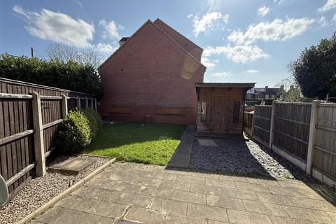 50 Barley Close, Burton-on-trent, DE14 2SX