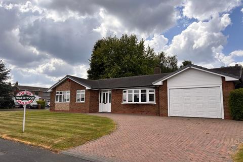 4 bedroom detached bungalow for sale, Stencills Road, Walsall, WS4