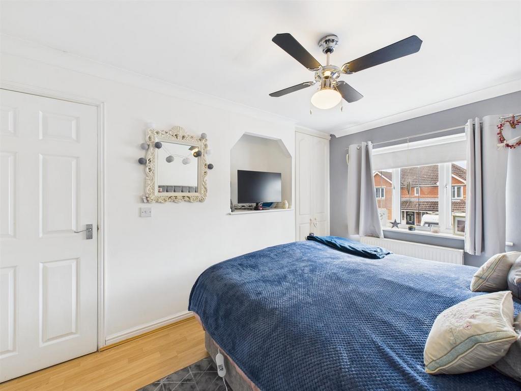 Bedroom: