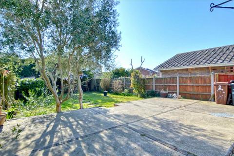 2 Beacon Close, Brightlingsea, Colchester, CO7 0LF