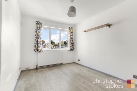 16, Claire Court Springfield Road, Cheshunt, Waltham Cross, EN8 8TD