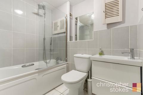 16, Claire Court Springfield Road, Cheshunt, Waltham Cross, EN8 8TD